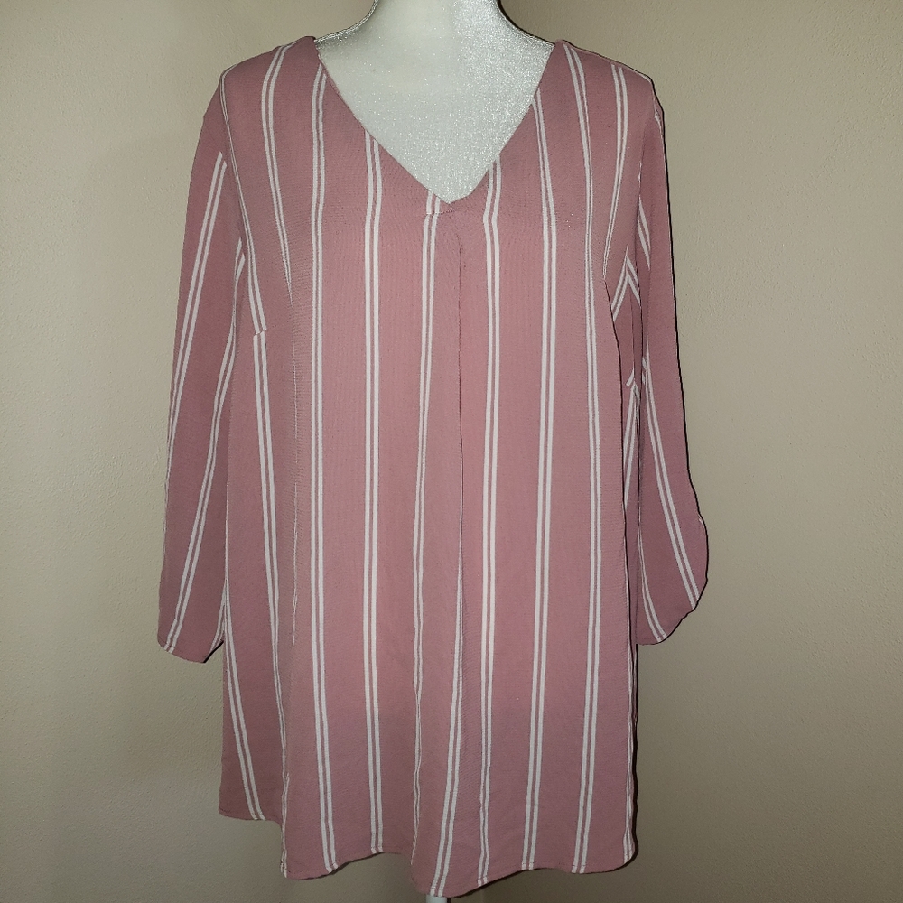 Lee Blouse Size 1X.  Super cute!  EUC